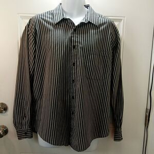 (3/$22) Geoffrey Beene striped button front  shirt